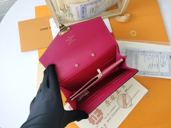 LVコピーウォレット着用イメージ